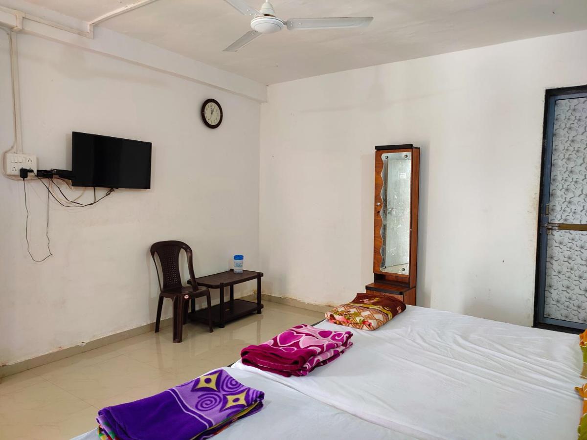 V J Farmstay Garudeshwar Exterior photo